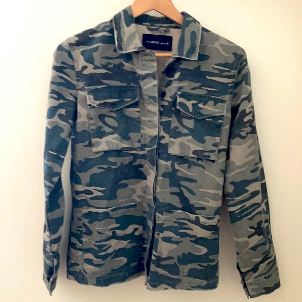 Cotton camo button utility jacket
